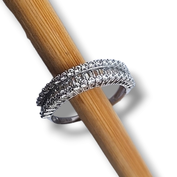 STERLING SILVER 3 Row CZ Anniversary Wedding Band Ring Size 8 Baguettes Round - Picture 3 of 15